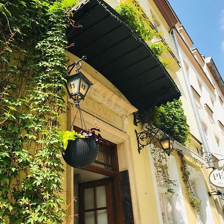 Aparthotel Karmel Krakow Bagian luar foto