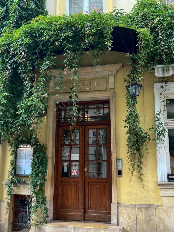 Aparthotel Karmel Krakow Bagian luar foto