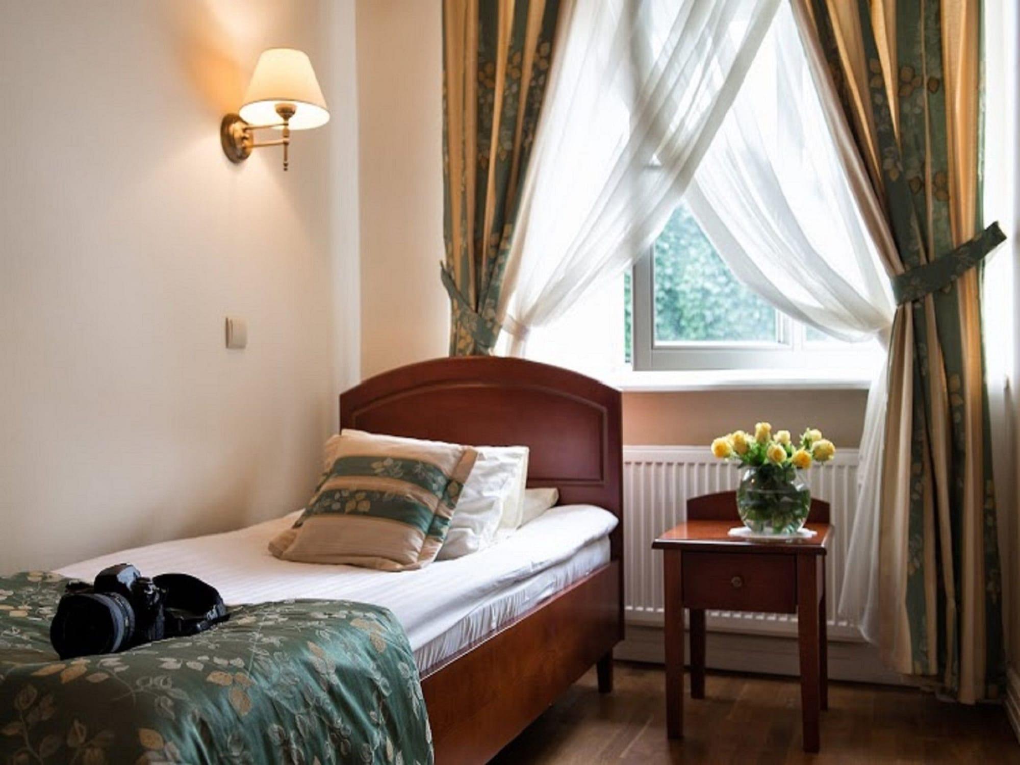 Aparthotel Karmel Krakow Bagian luar foto