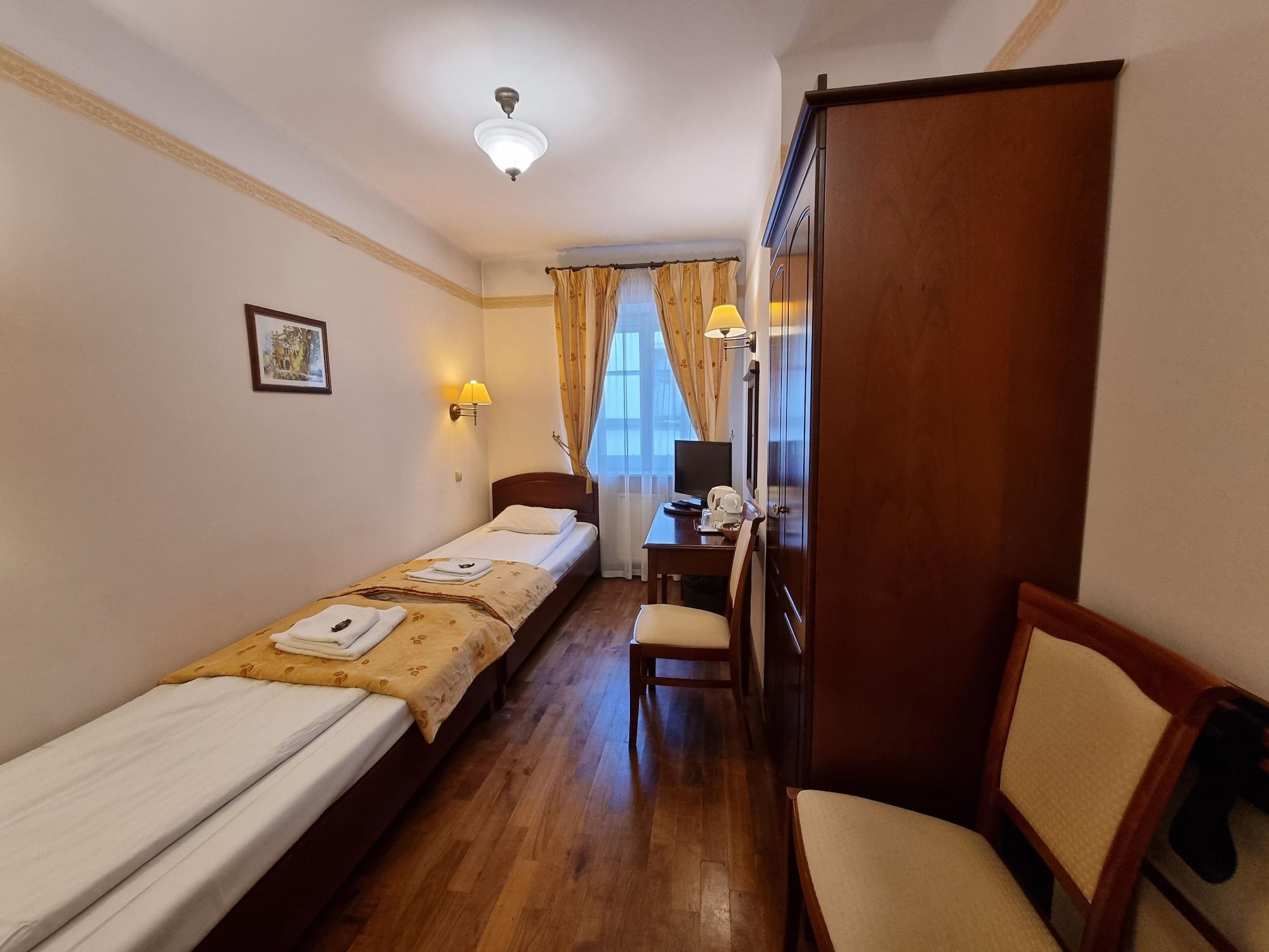 Aparthotel Karmel Krakow Bagian luar foto
