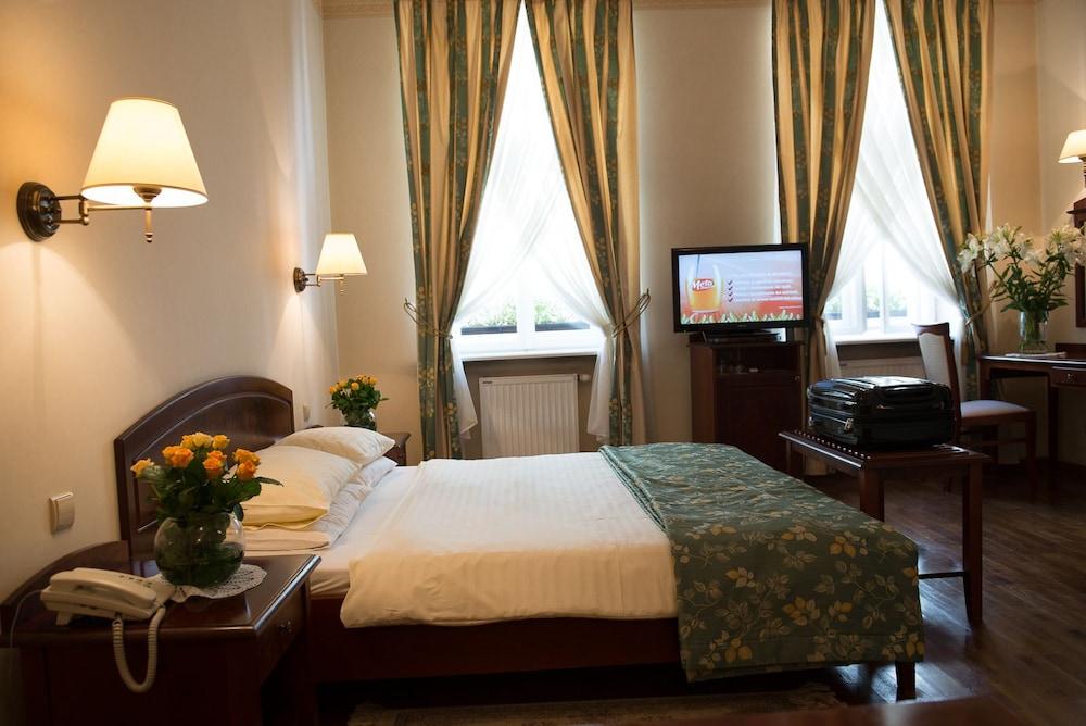 Aparthotel Karmel Krakow Bagian luar foto