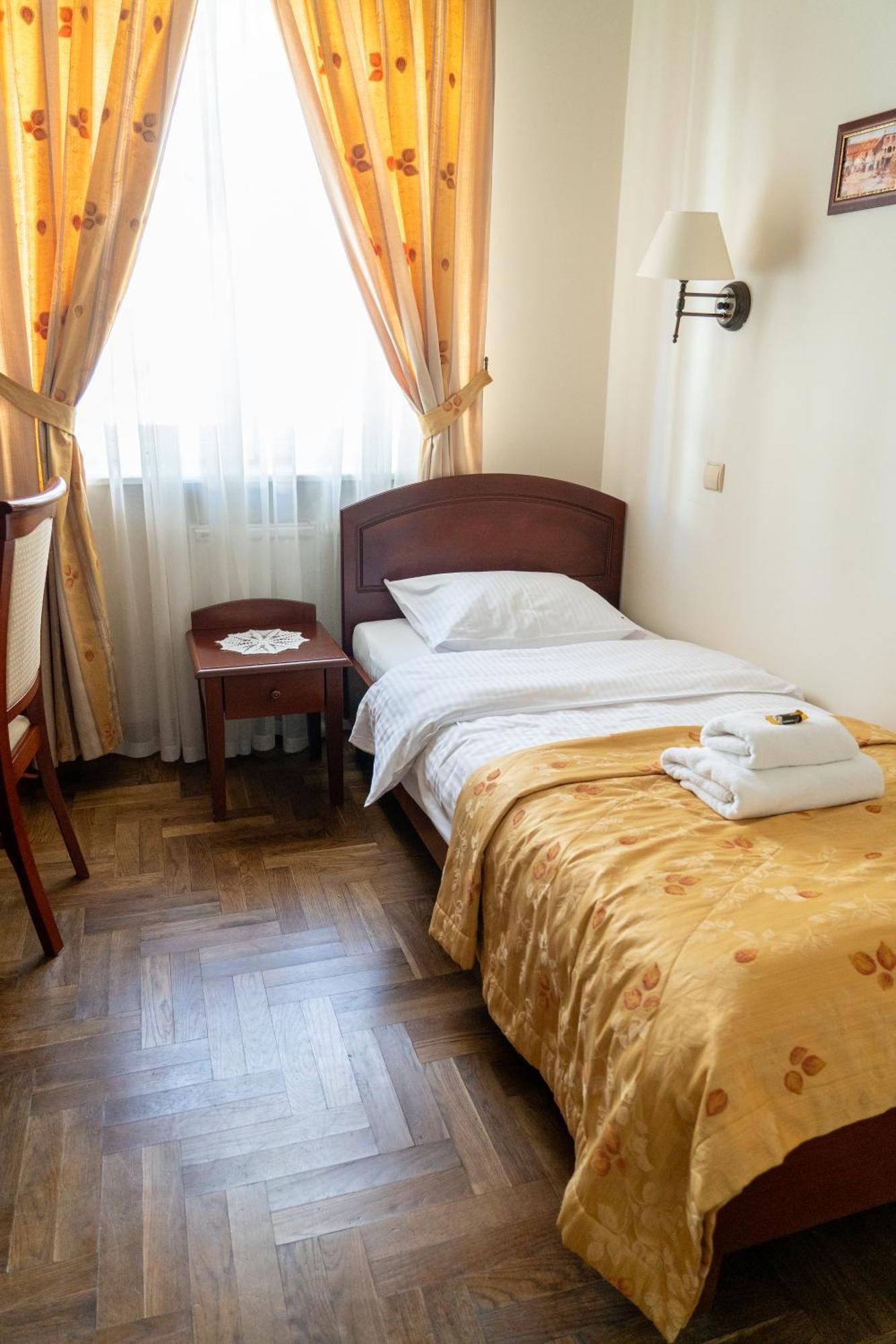 Aparthotel Karmel Krakow Bagian luar foto