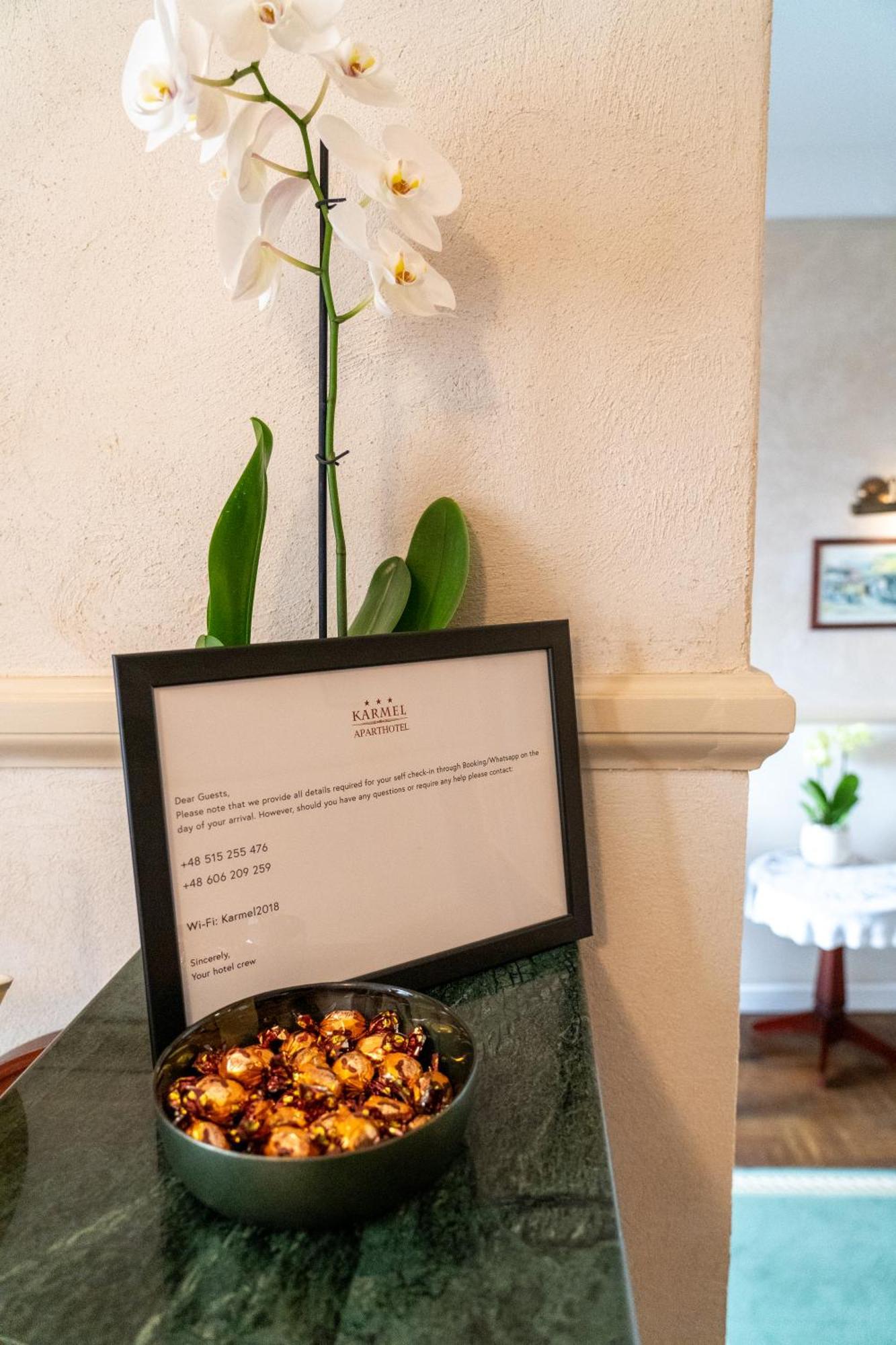 Aparthotel Karmel Krakow Bagian luar foto