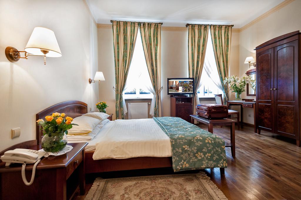Aparthotel Karmel Krakow Bagian luar foto