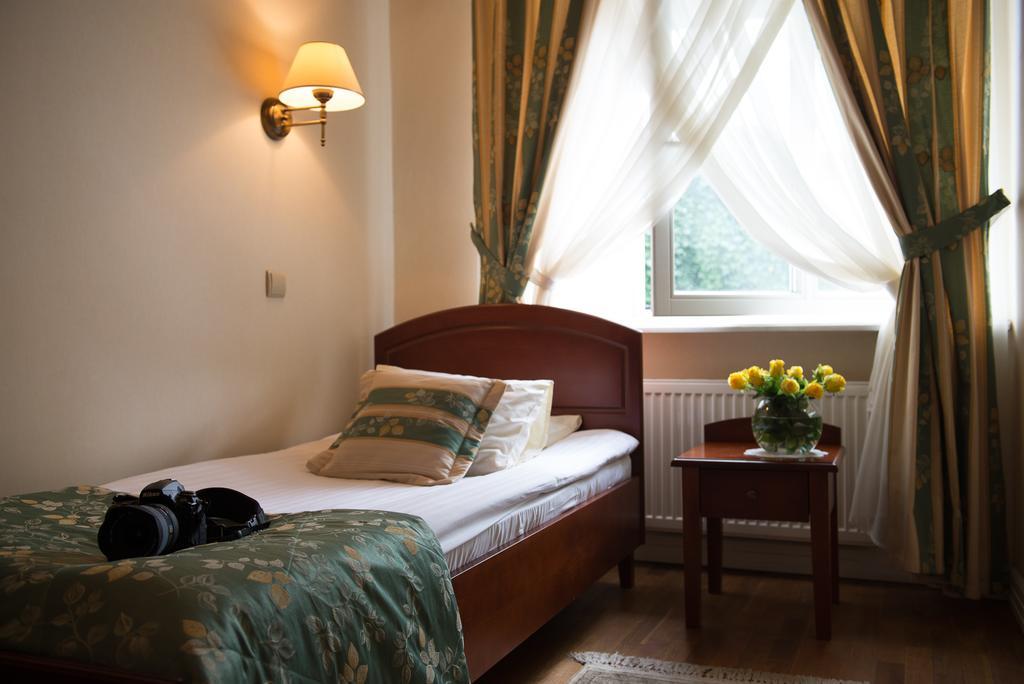 Aparthotel Karmel Krakow Bagian luar foto